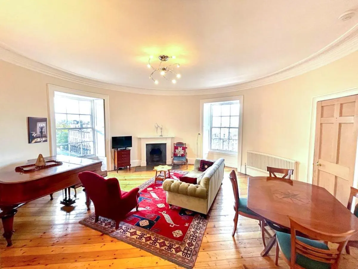 Incredible St Andrew'S Sq - 2 Bed In The Sky Apartment Edinburgh United Kingdom