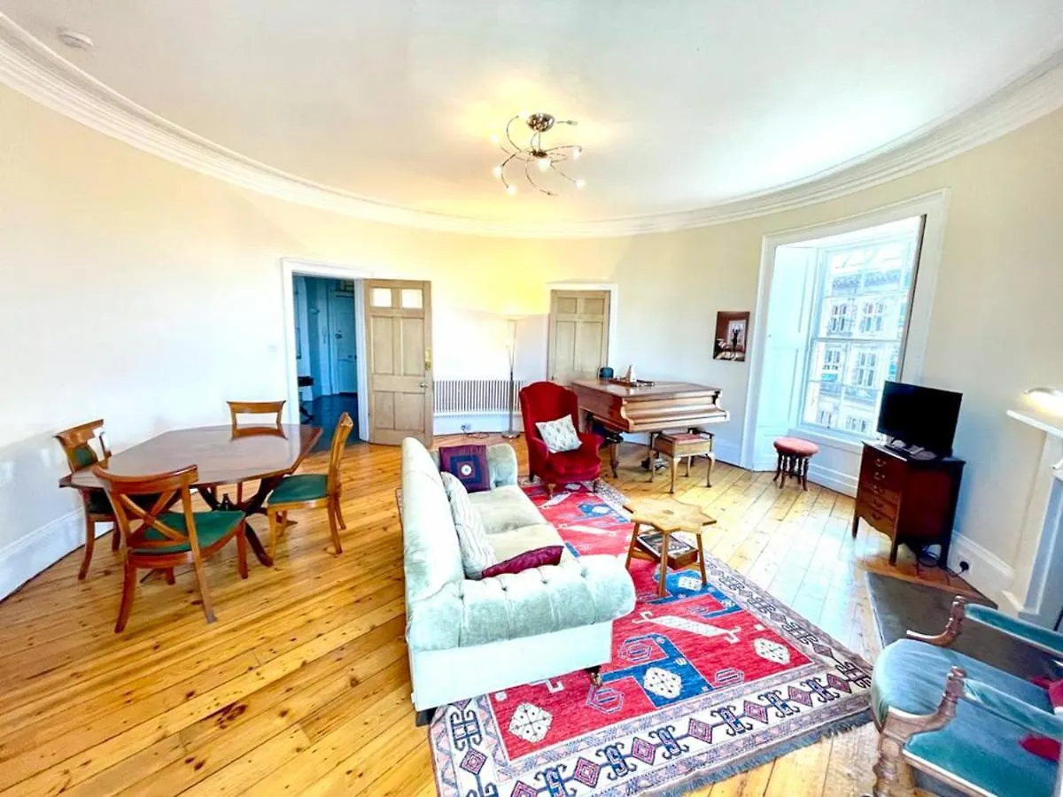 Incredible St Andrew\'S Sq - 2 Bed In The Sky contacts