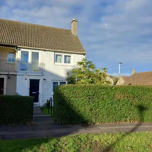 White House In Edinburgh, 2 Bedroom Good Location Edinburgh